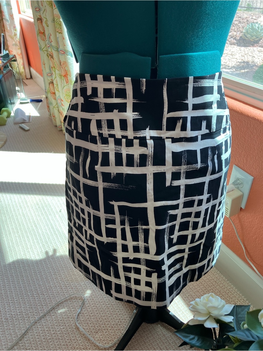 S.C. & Co. Black & White Grid-Print Mini Skirt XXL - Picture 5 of 10
